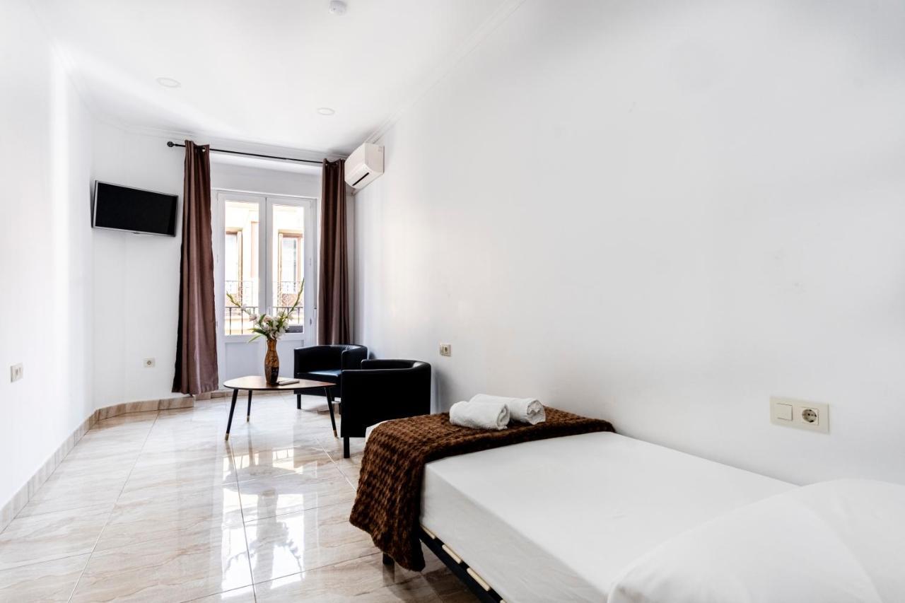 Hostal Rincon De Sol - Centro Madrid - Self Checkin מראה חיצוני תמונה